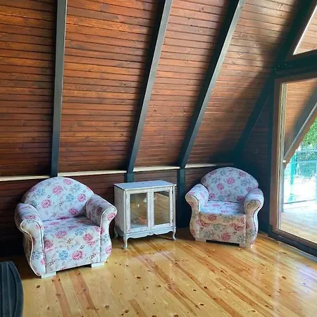 De Essiz Bungalov 1+1 Ev *